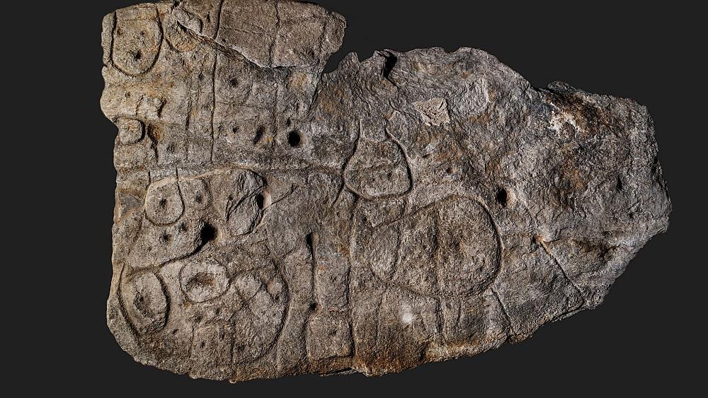 Vieille de 4000 ans, la plus vieille carte d’Europe découverte en Bretagne