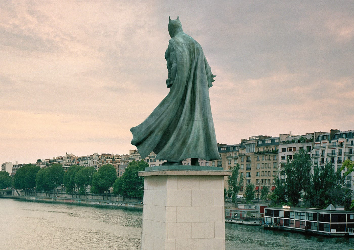 Des statues de personnages iconiques de la culture pop envahissent Paris