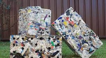 Briques en plastiques recyclés fabriquées par la société ByFusion Global