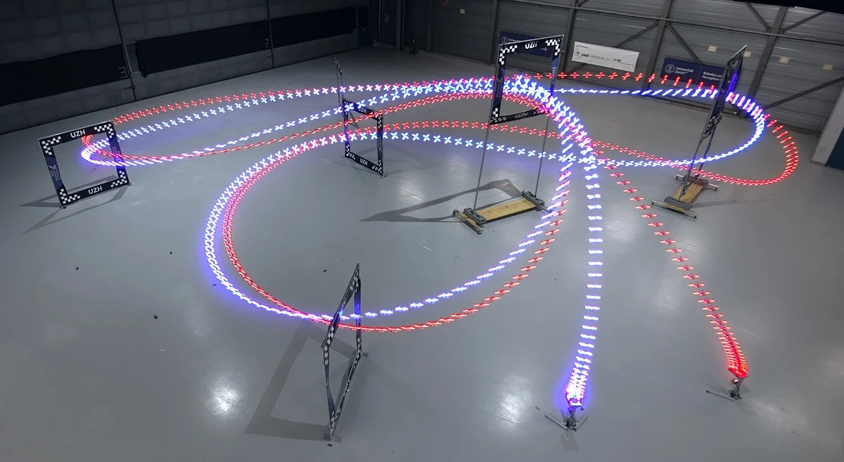 Swift, un drone piloté par intelligence artificielle (IA), a battu les meilleurs pilotes humains dans le monde des courses de drones à haute vitesse. Développé par des chercheurs de l'Université de Zurich et d'Intel Labs, Swift a réussi à surpasser les humains dans un sport physique, une première pour une IA.